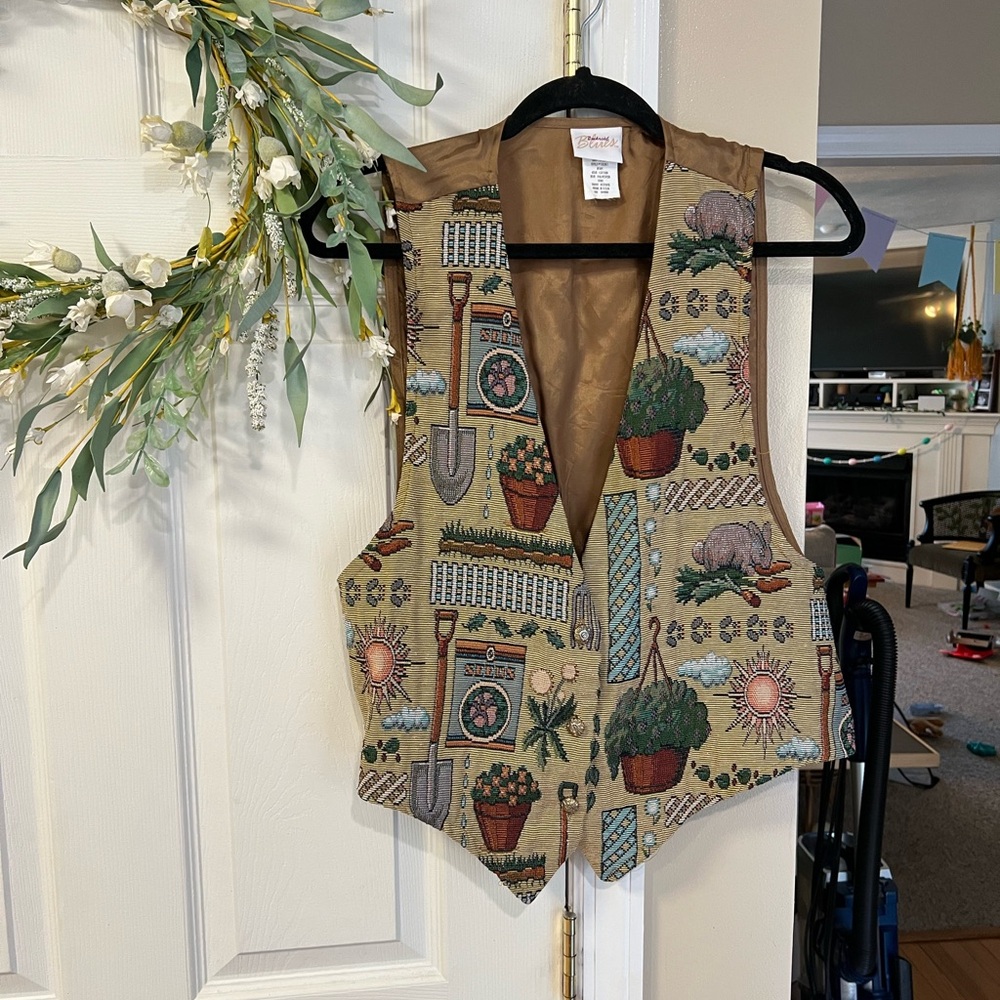 Garden-Themed Beige Vest